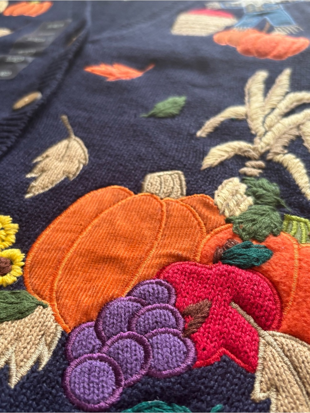 Mandal Bay NWT Harvest Embroidered Knit Vest Pumpkin Cornucopia Size L - Picture 7 of 7